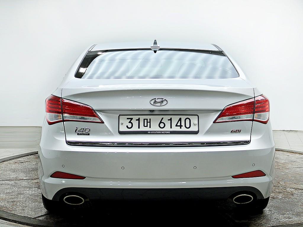 HYUNDAI i40 - Vista 5