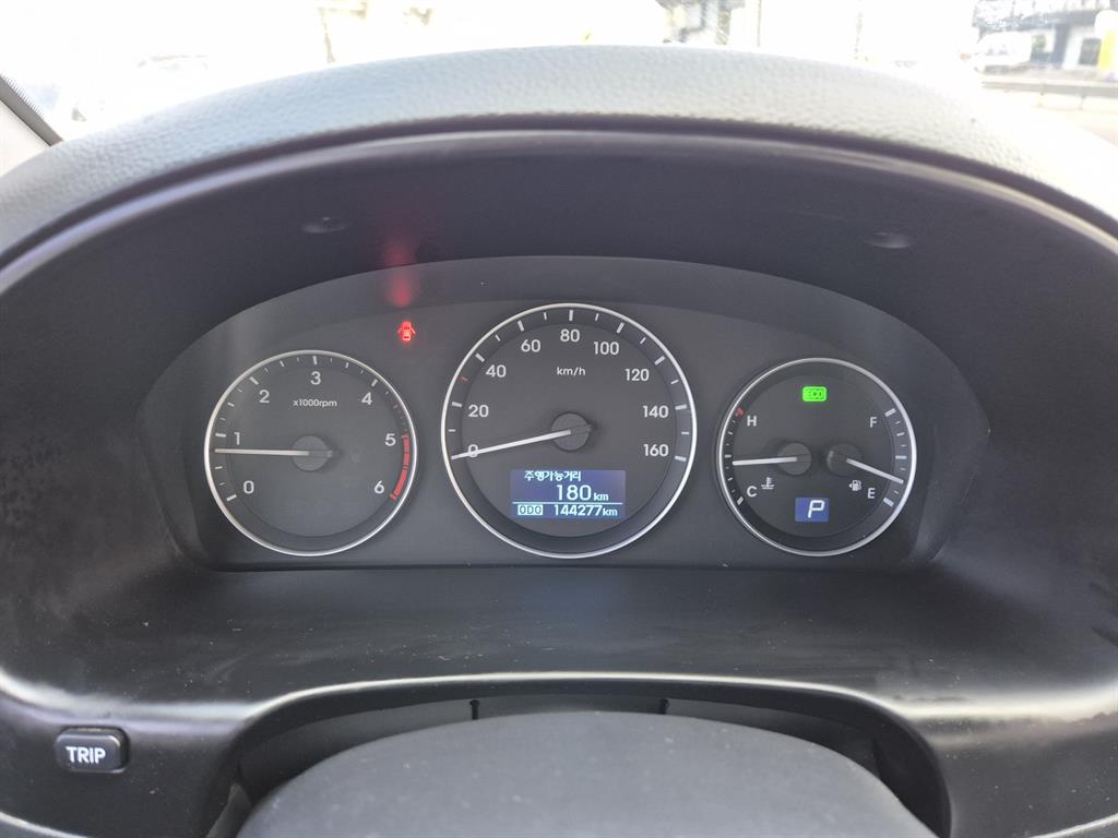 HYUNDAI Starex - Vista 7