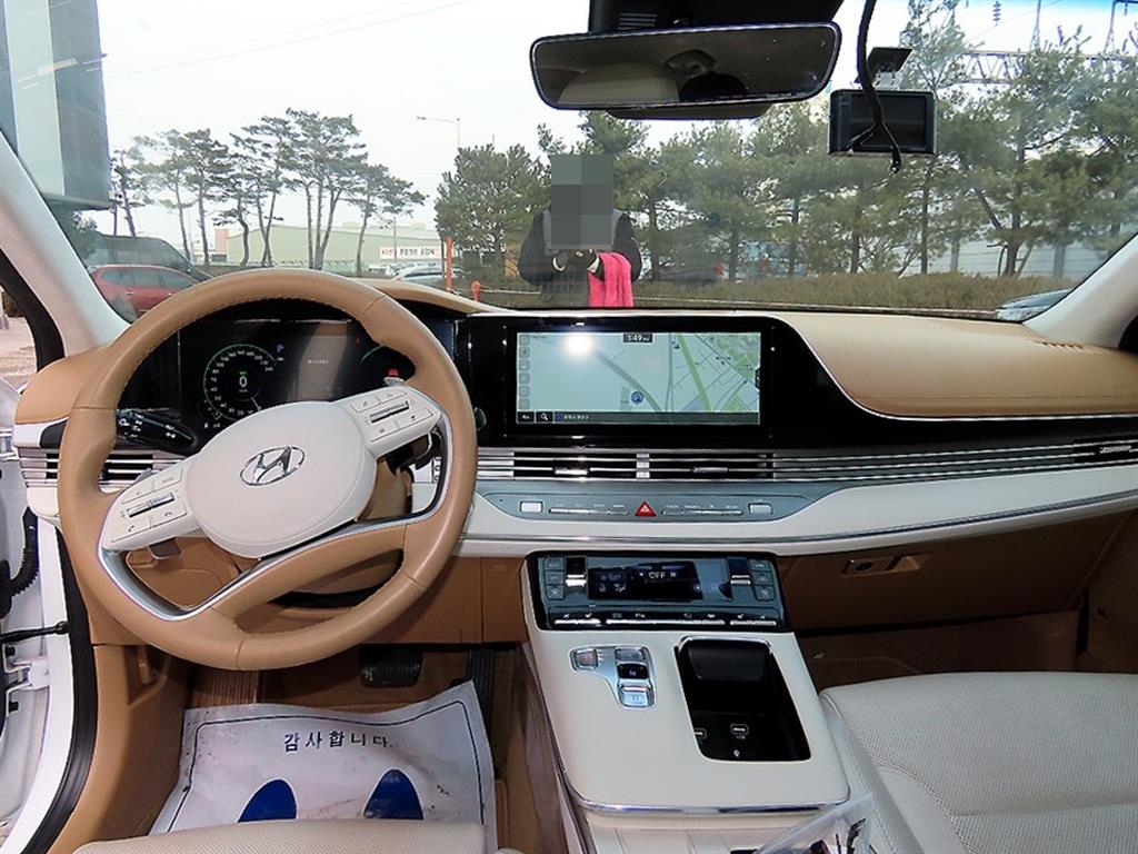 HYUNDAI Grandeur - Vista 7