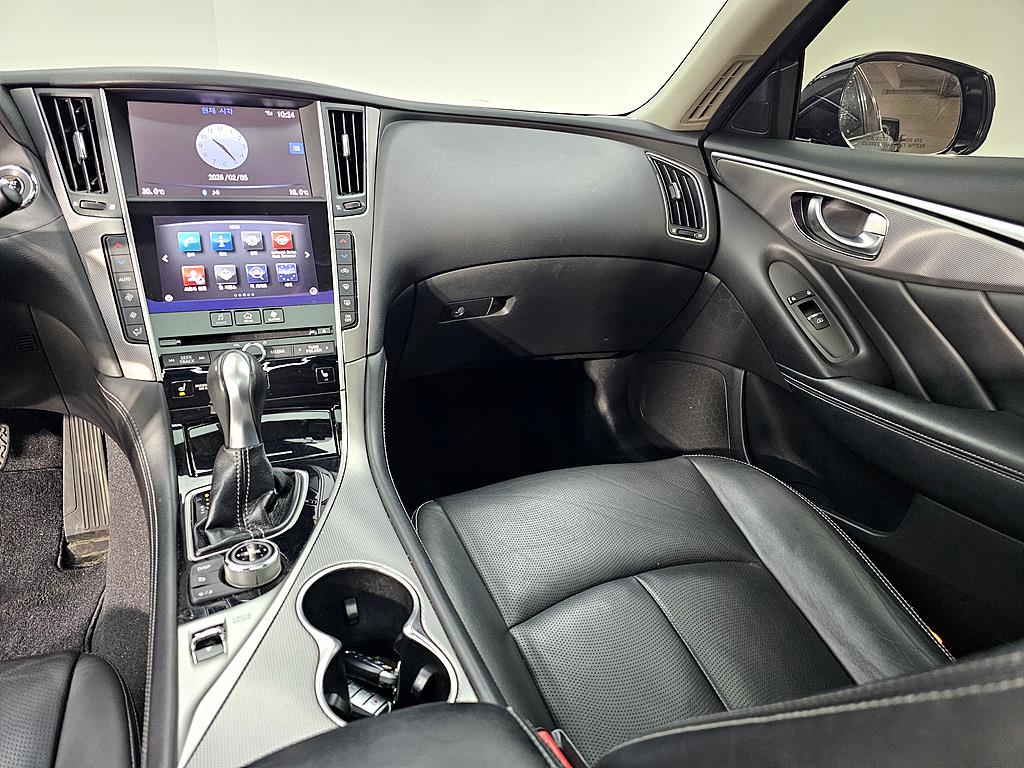 Infiniti Q - Vista 10