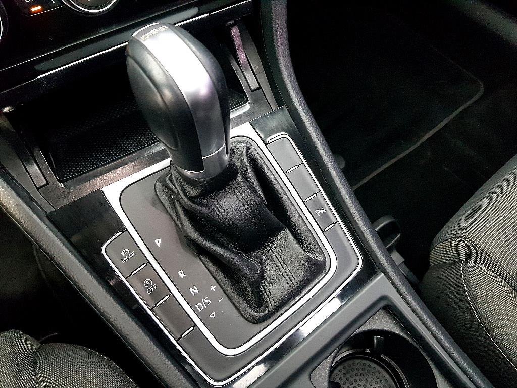 Volkswagen Golf 2016 Azul - Importación desde Corea - HF Imports Iquique - Foto 13