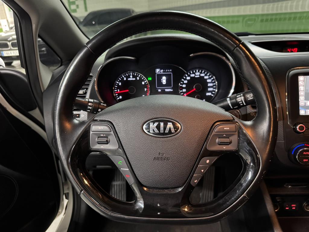 KIA K3 - Vista 8