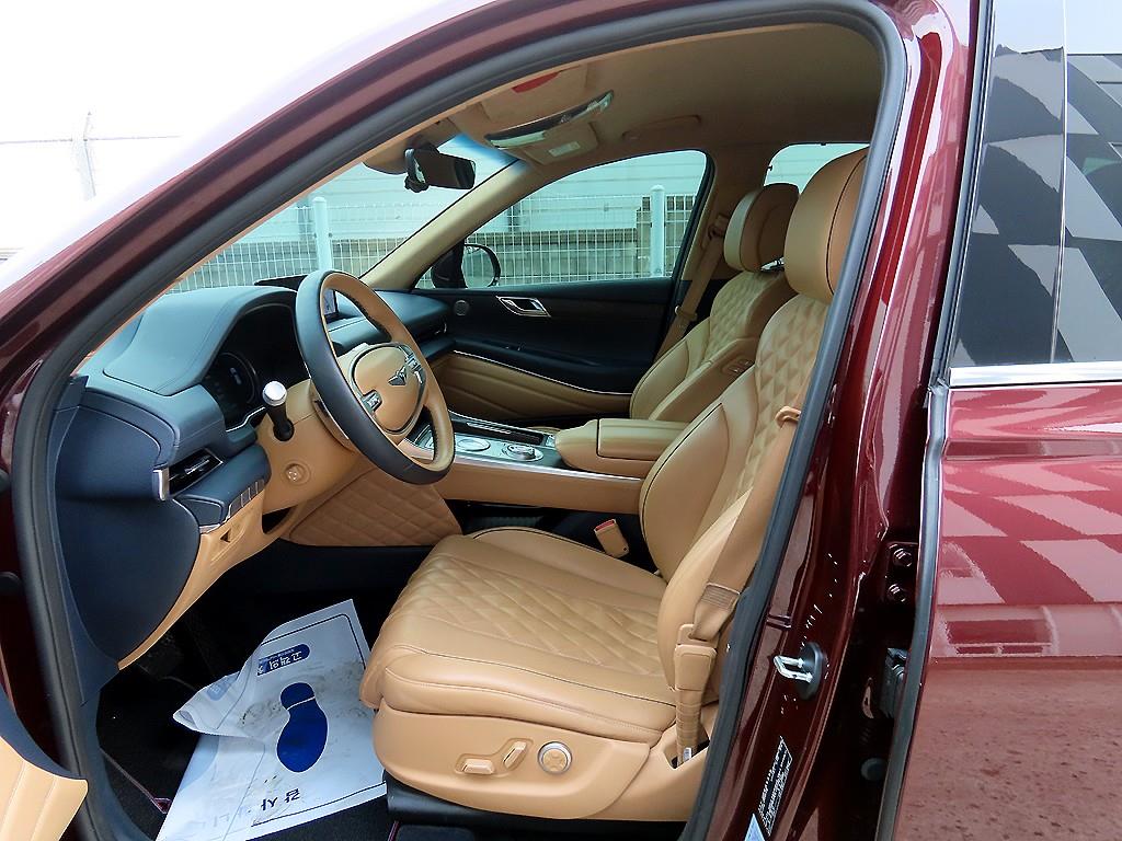 Genesis GV80 - Vista 5