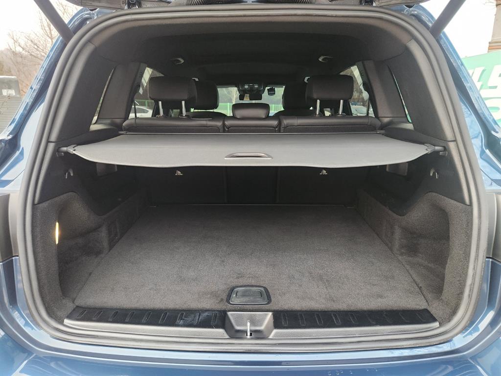 Mercedes Benz GLB Class - Vista 5