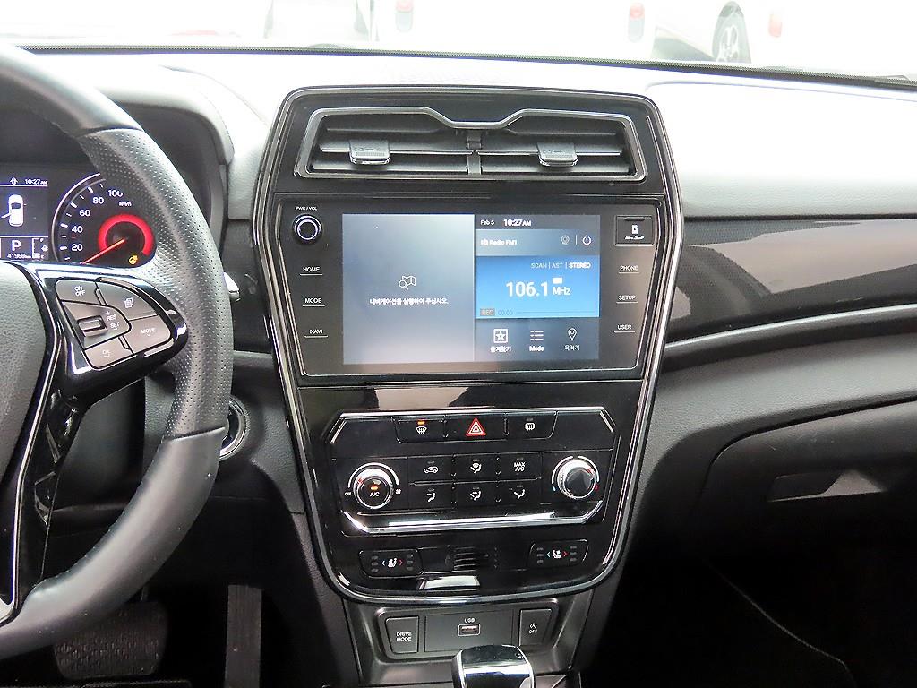 Ssangyong Tivoli - Vista 10