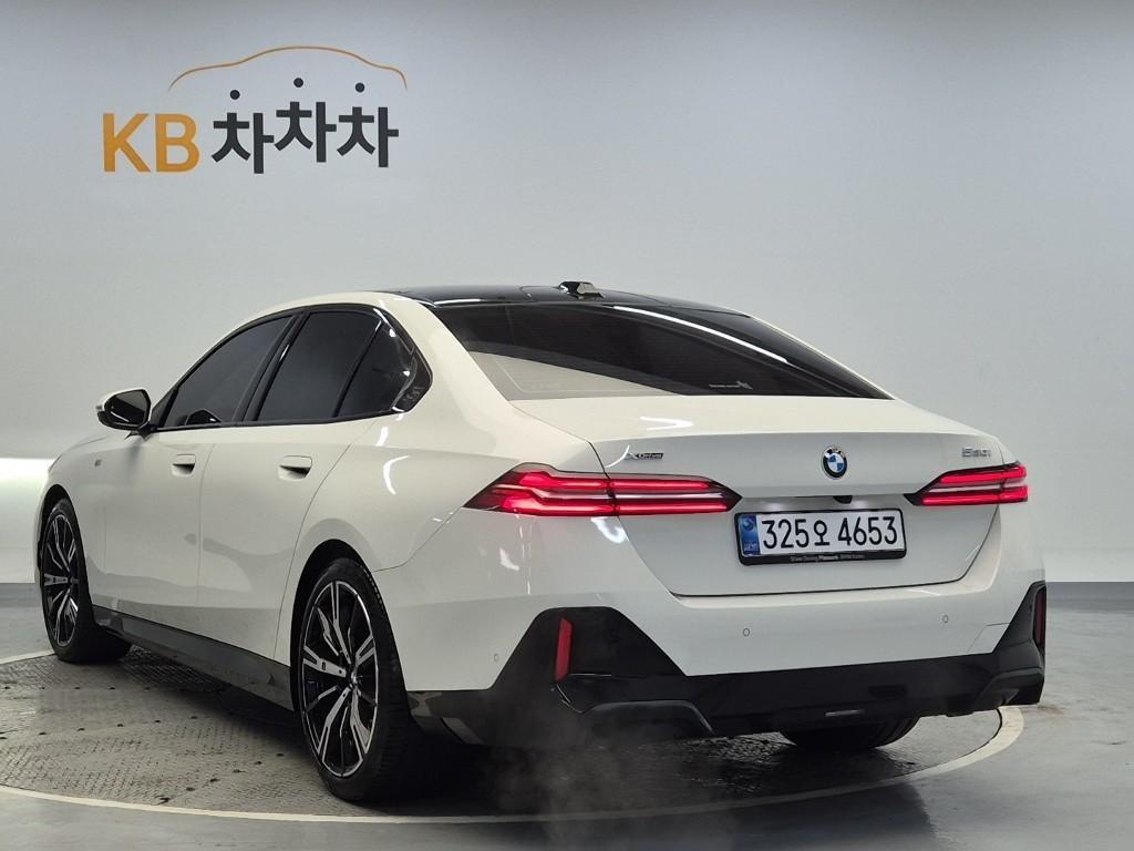 BMW 5 Series - Vista 2