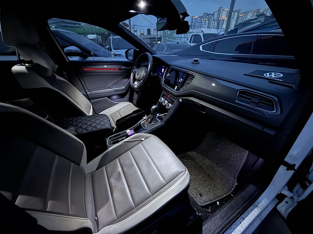 Volkswagen T-Roc - Vista 3