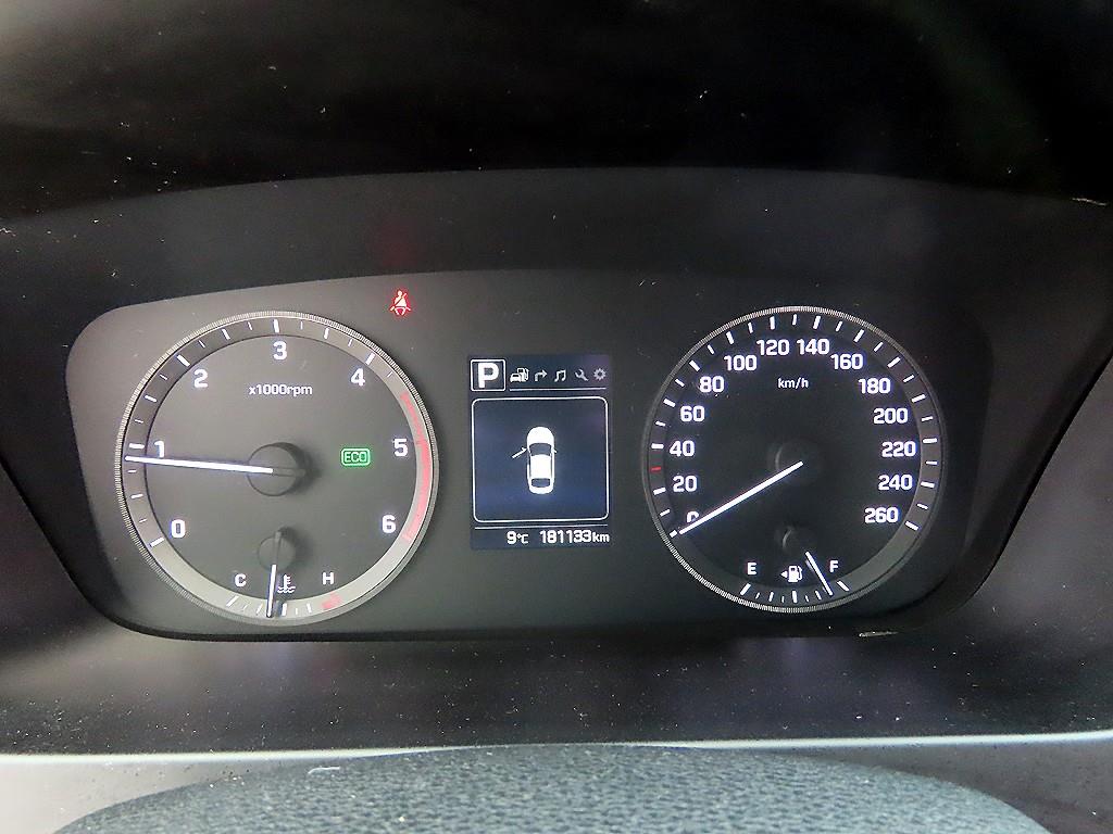 HYUNDAI Sonata - Vista 9