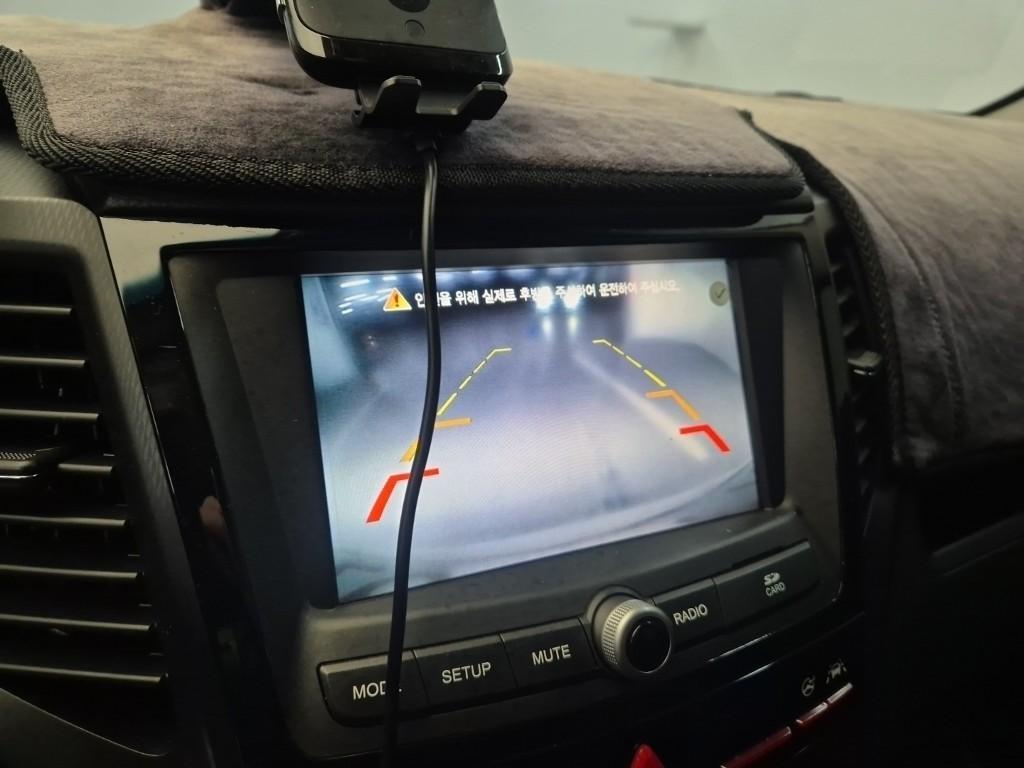 Ssangyong Tivoli - Vista 9