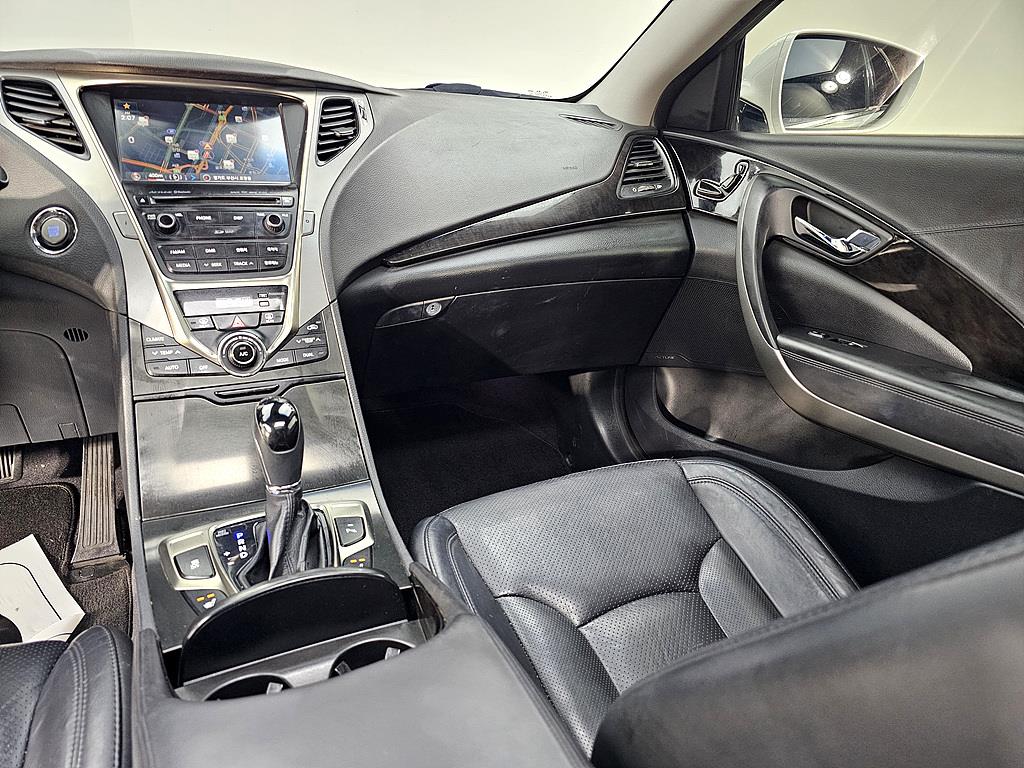 HYUNDAI Grandeur - Vista 10