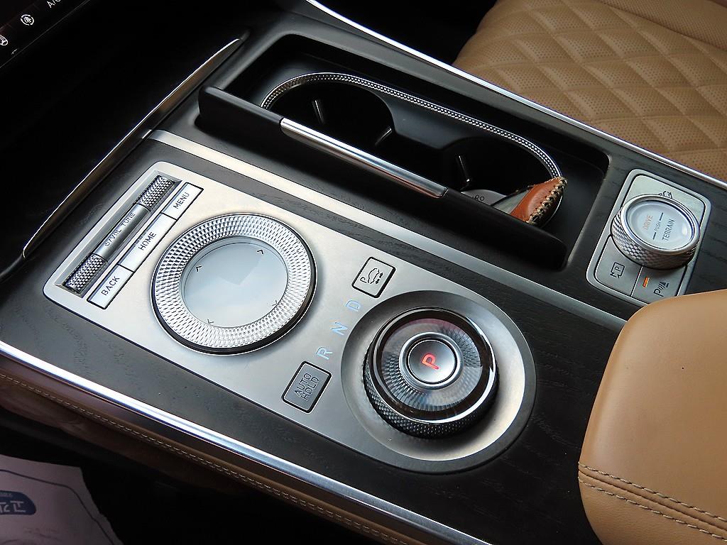 Genesis GV80 - Vista 11