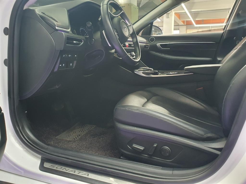 HYUNDAI Sonata - Vista 6