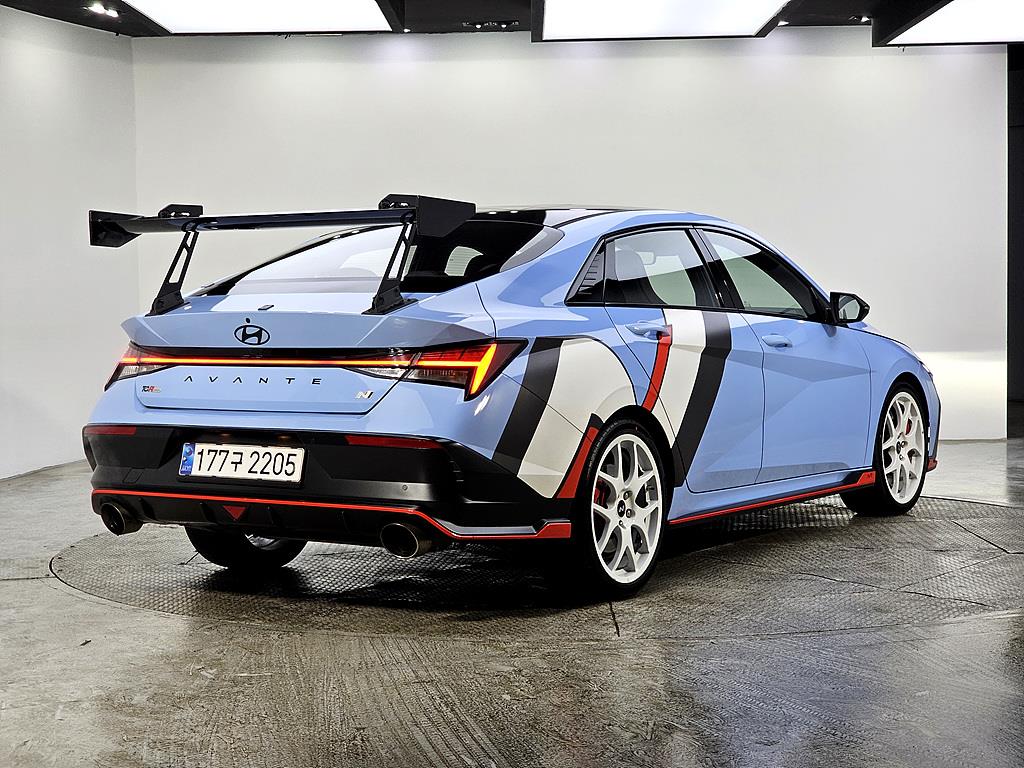 HYUNDAI Avante - Vista 4