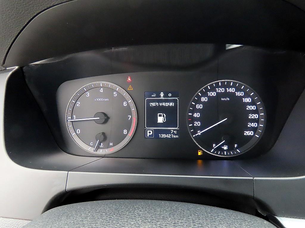 HYUNDAI Sonata - Vista 9