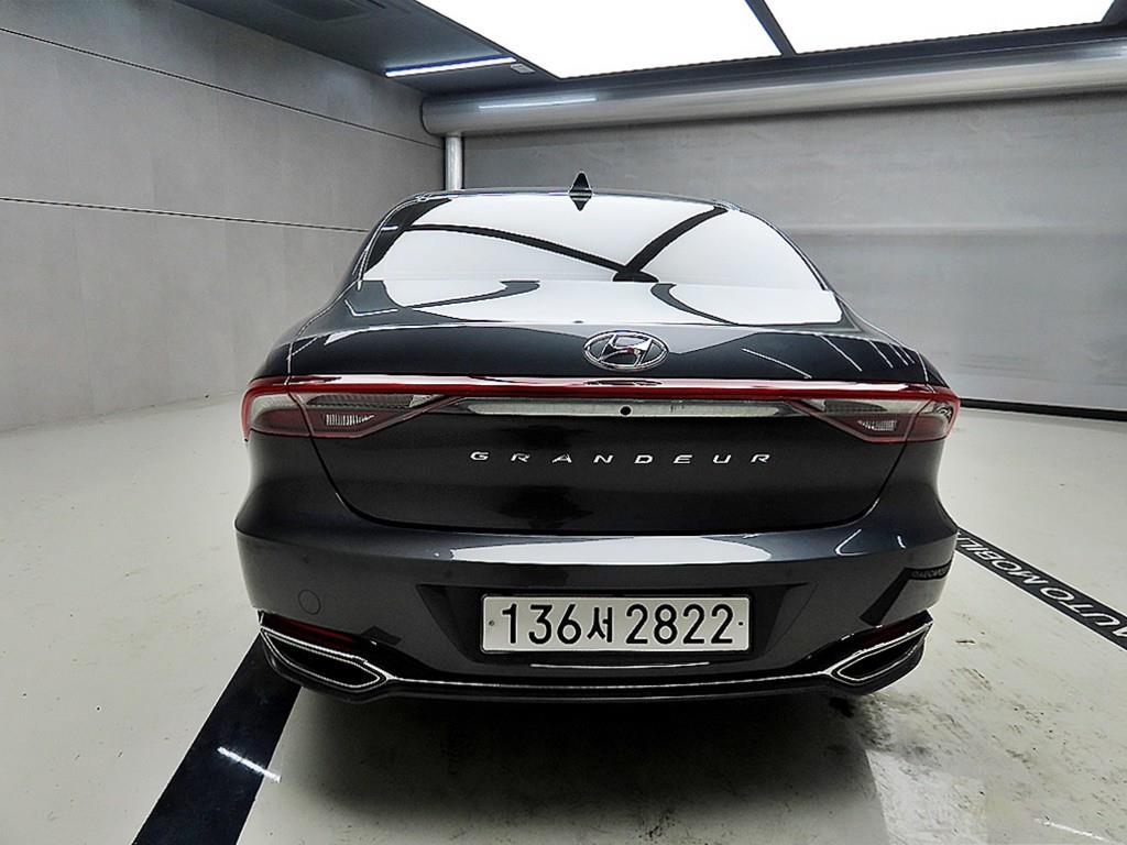 HYUNDAI Grandeur - Vista 3