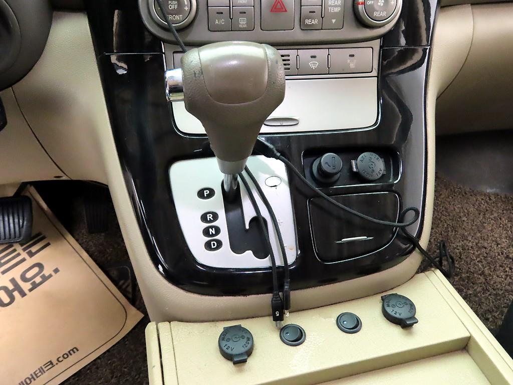 KIA Carnival - Vista 10