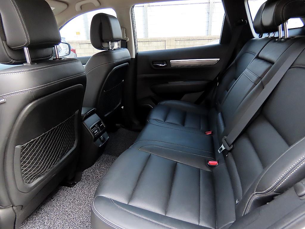 SAMSUNG QM6 - Vista 6