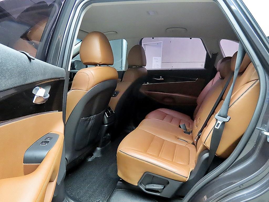 KIA Sorento - Vista 6