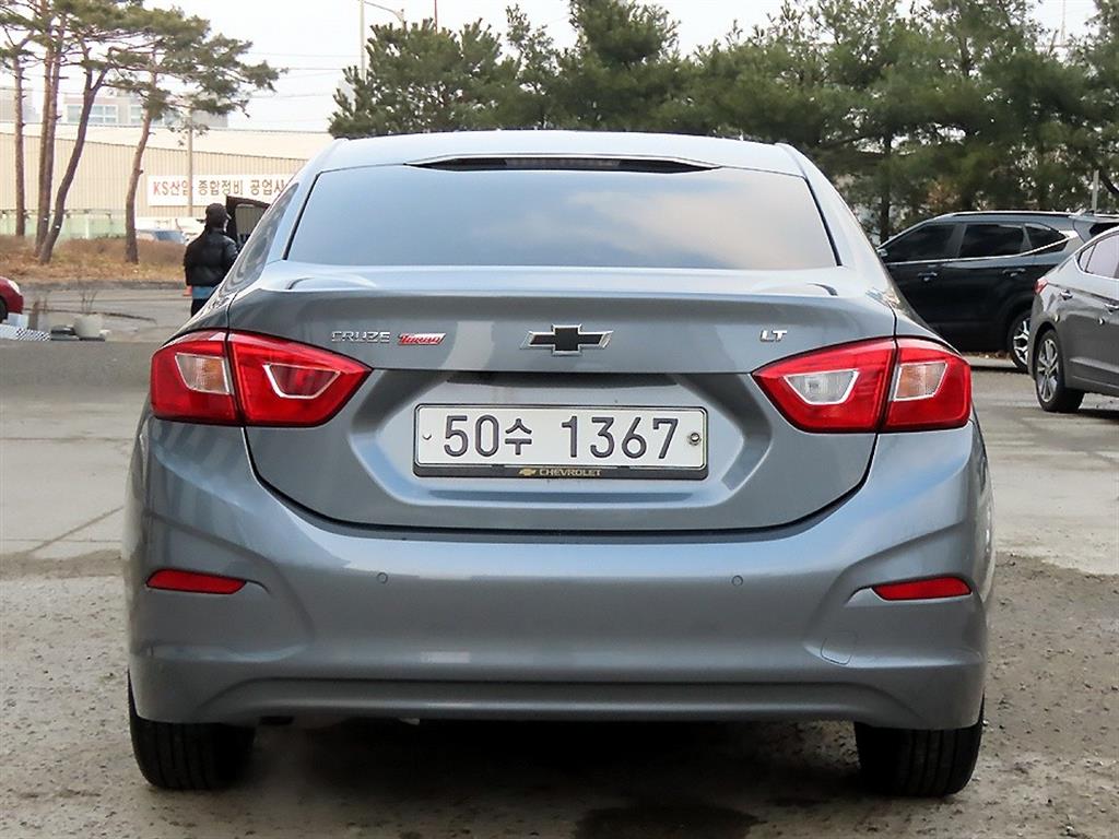 Chevrolet Cruise - Vista 4