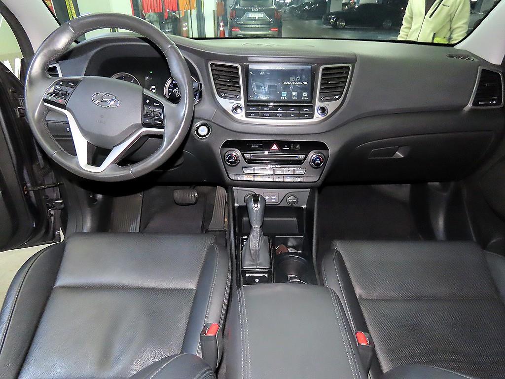 HYUNDAI Tucson - Vista 10