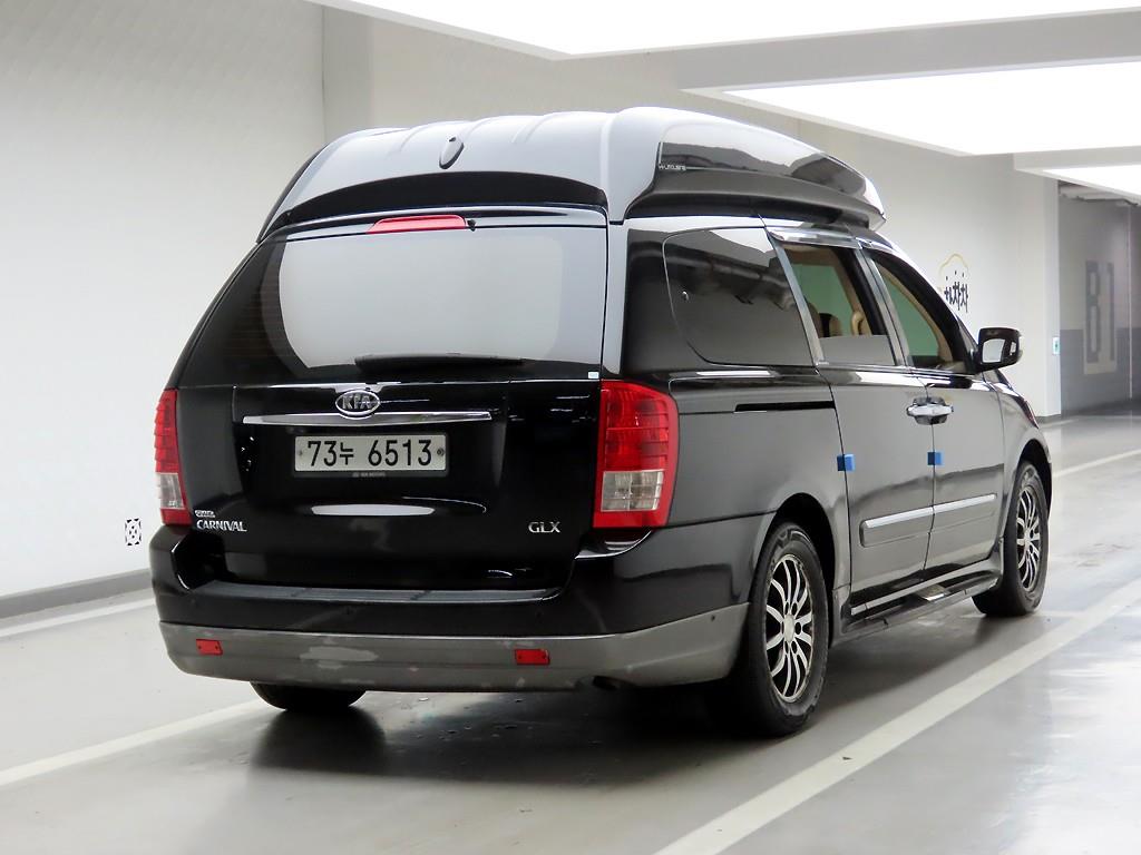 KIA Carnival - Vista 4