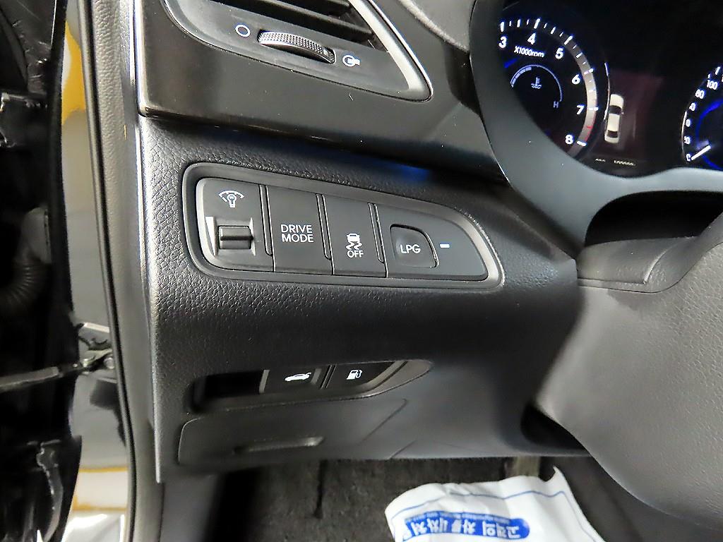 HYUNDAI Grandeur - Vista 12