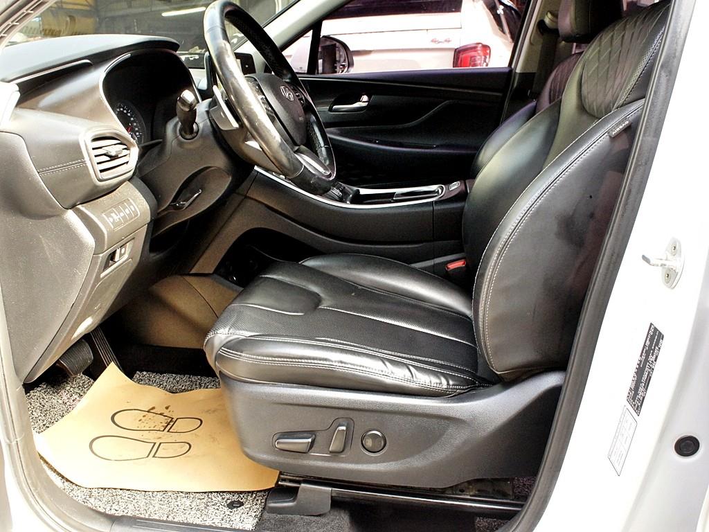 HYUNDAI Santa Fe - Vista 9