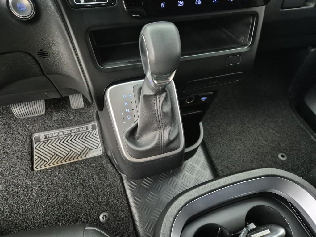 HYUNDAI Staria - Vista 8