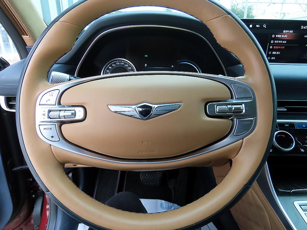 Genesis GV80 - Vista 8