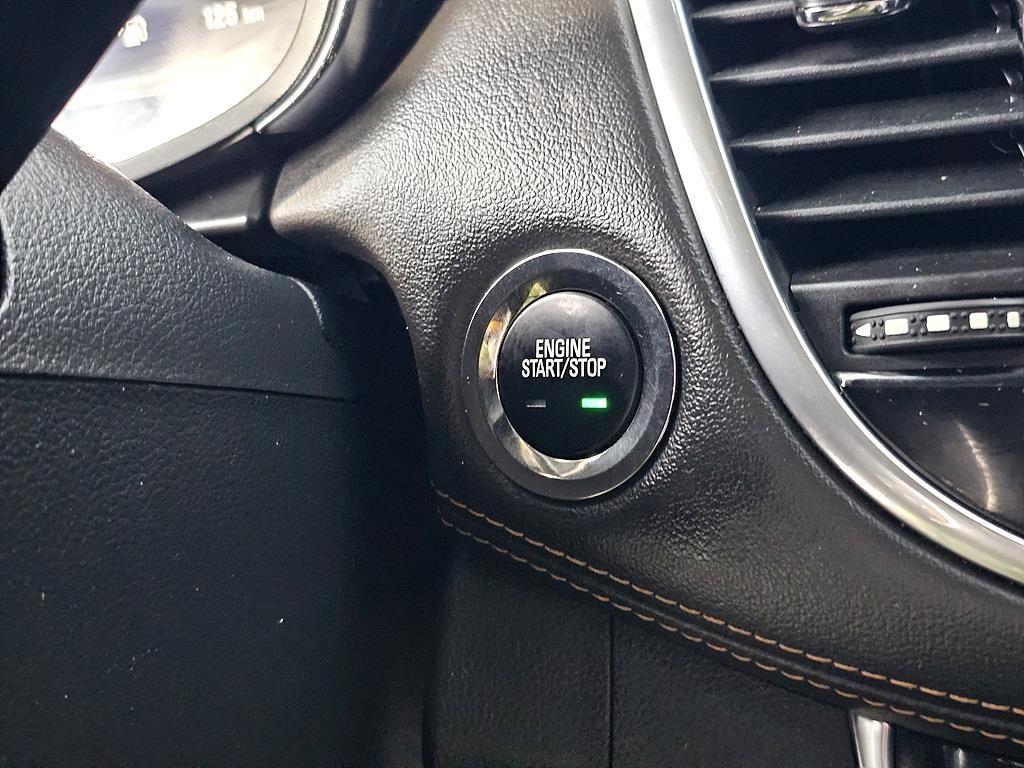 Chevrolet Trax 2018 Gris - Importación desde Corea - HF Imports Iquique - Foto 14