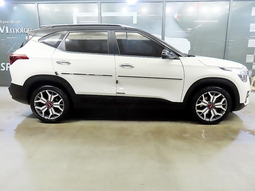 KIA Seltos - Vista 3