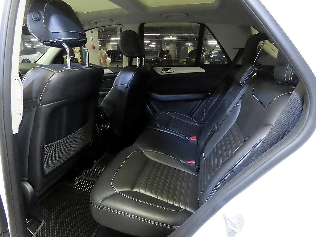 Mercedes Benz GLE Class - Vista 7