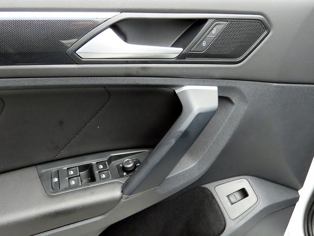 Volkswagen Tiguan - Vista 11