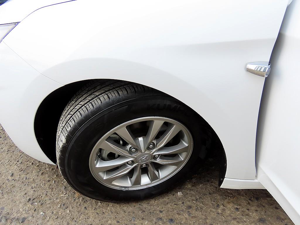 HYUNDAI Avante 2020 Blanco - Importación desde Corea - HF Imports Iquique - Foto 18