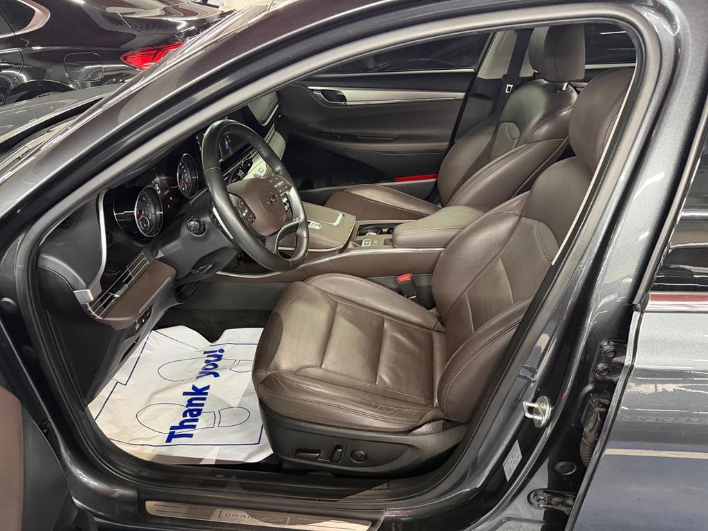 HYUNDAI Grandeur - Vista 8