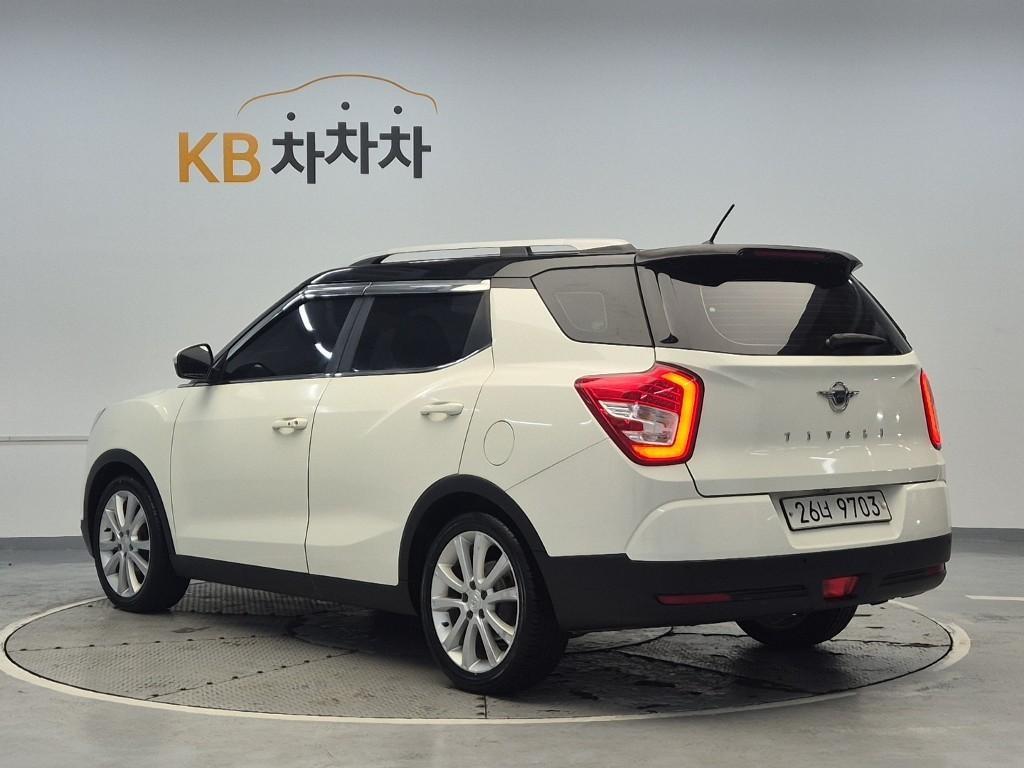 Ssangyong Tivoli - Vista 2