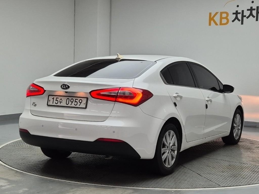 KIA K3 - Vista 3