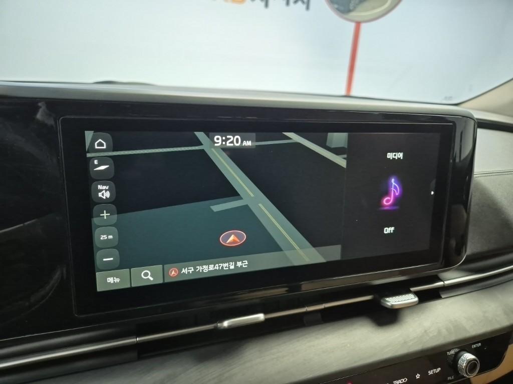 KIA Carnival - Vista 12