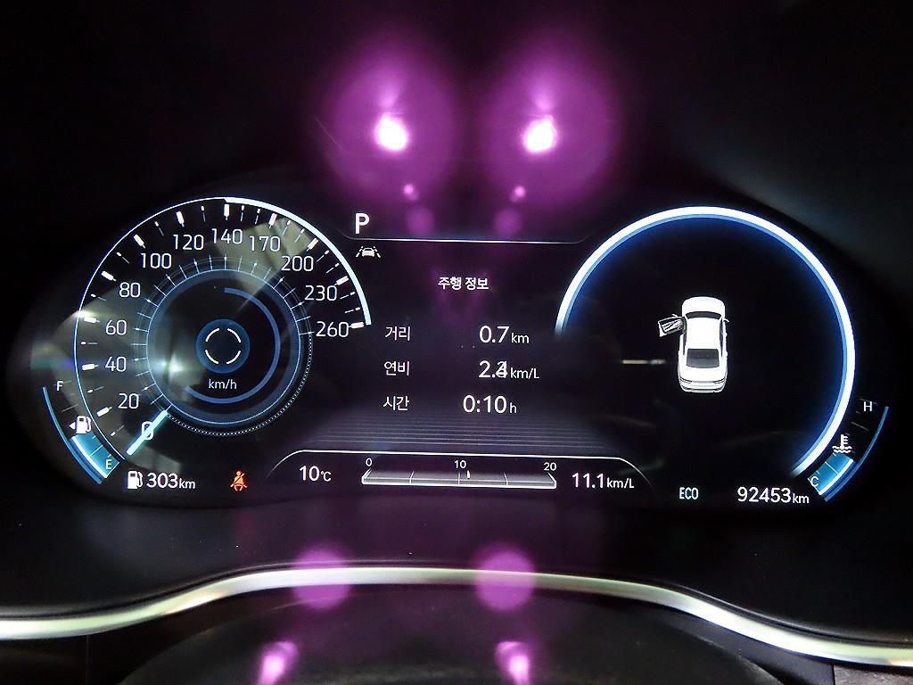 Genesis G80 - Vista 9