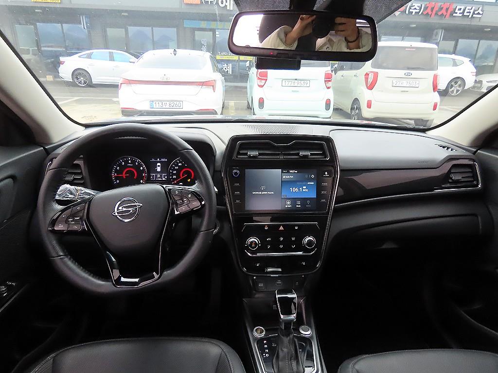 Ssangyong Tivoli - Vista 9