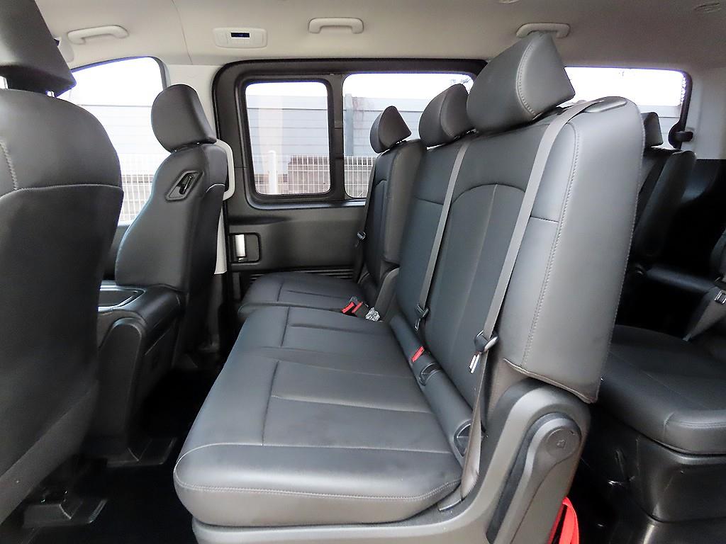 HYUNDAI Staria - Vista 6