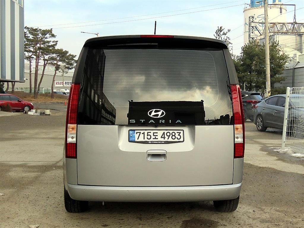 HYUNDAI Staria - Vista 4
