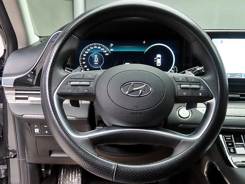 HYUNDAI Grandeur - Vista 9