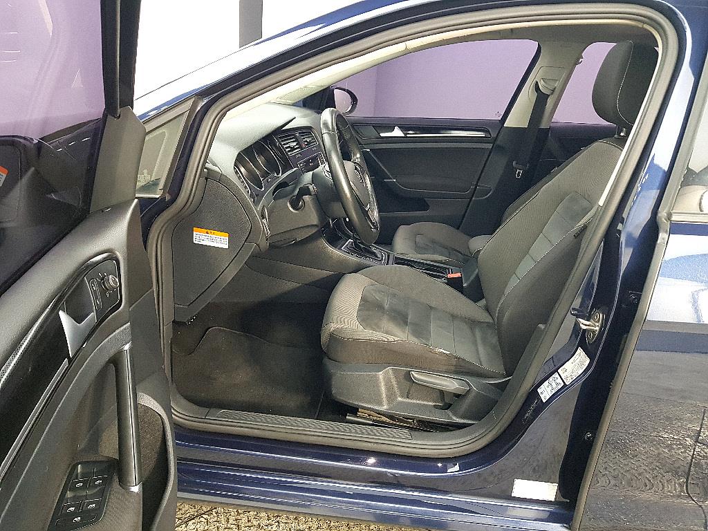 Volkswagen Golf - Vista 8