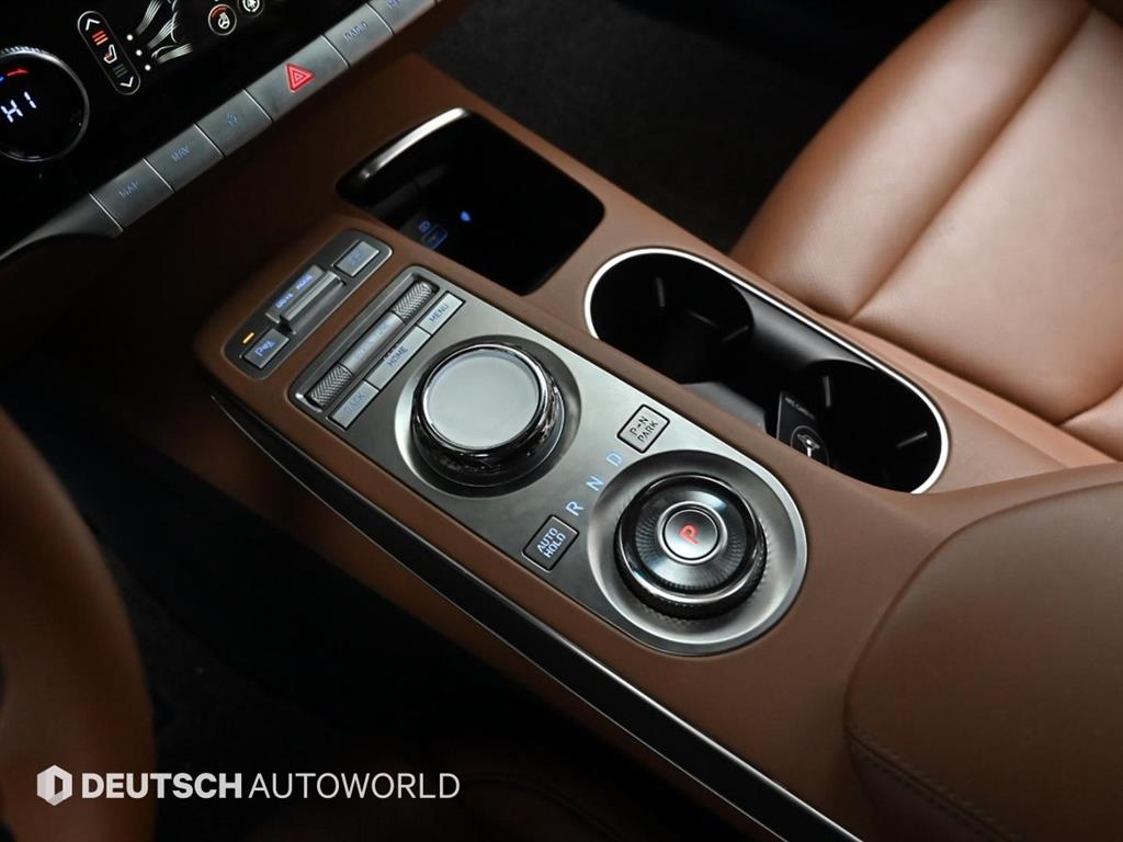 Genesis GV70 - Vista 9