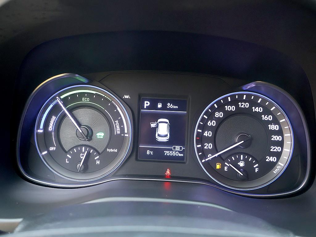 HYUNDAI Kona - Vista 11