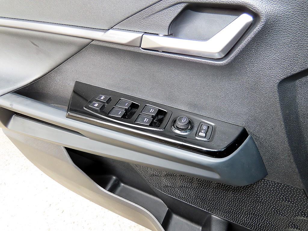 Ssangyong Torres - Vista 11