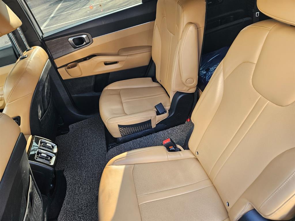 KIA Sorento - Vista 9