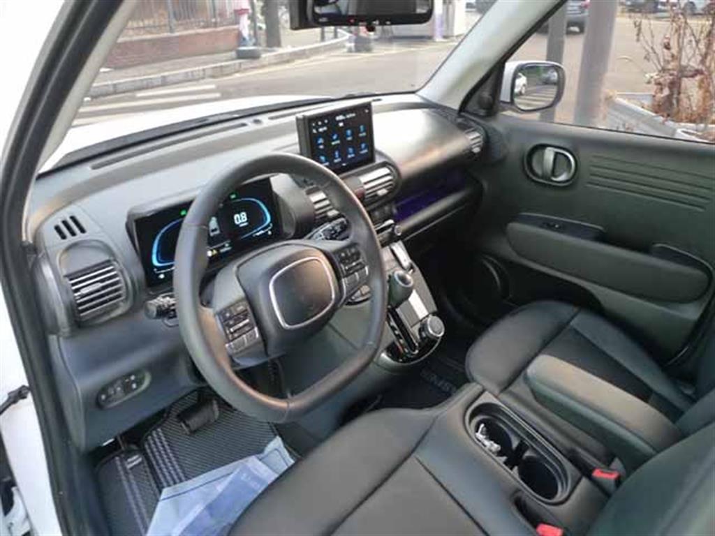 HYUNDAI Casper - Vista 7