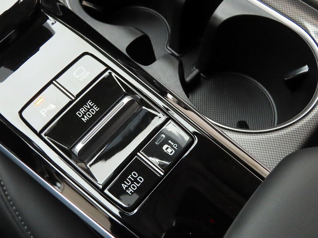 HYUNDAI Sonata - Vista 12